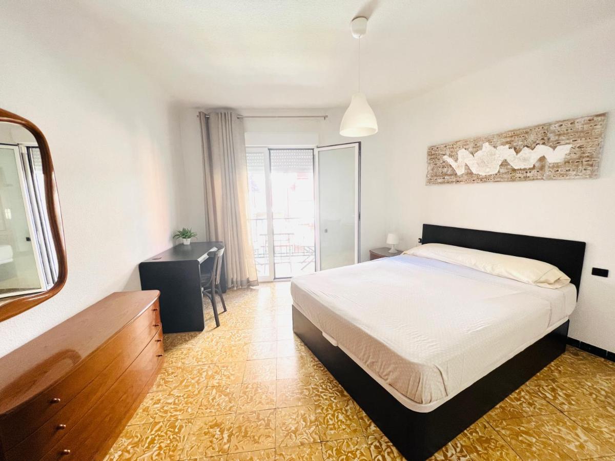 Centro Ciudad Apartamento Entero Аликанте Екстериор снимка