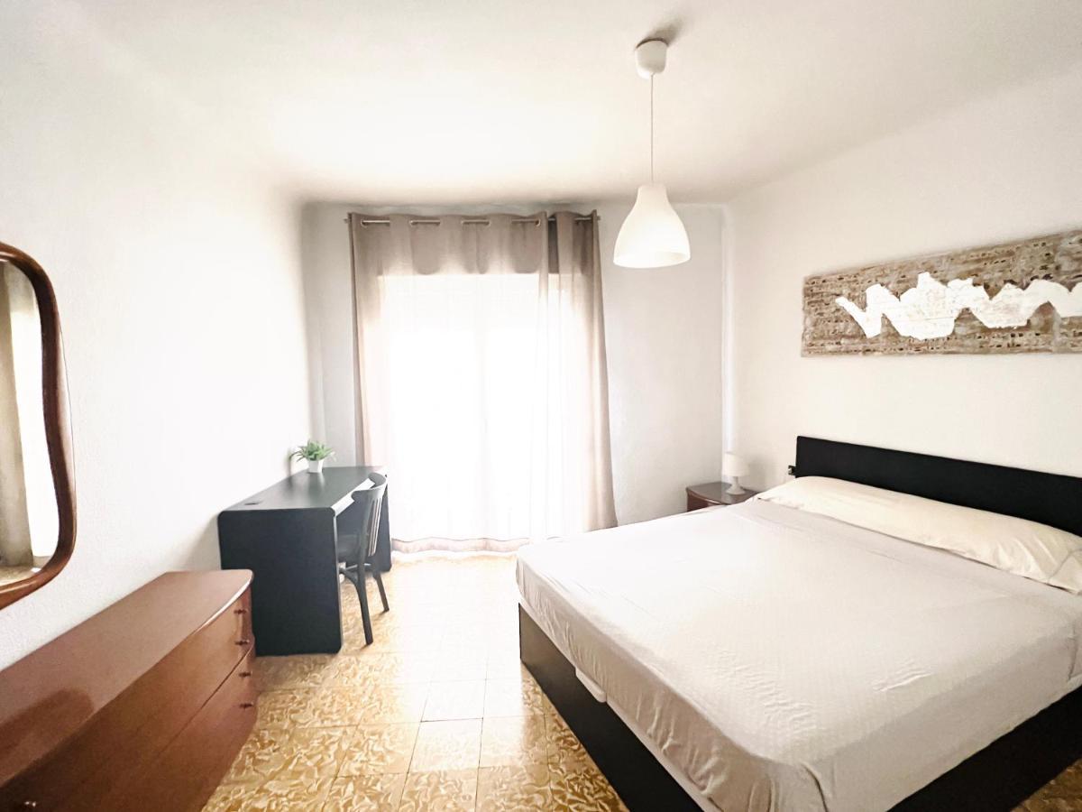 Centro Ciudad Apartamento Entero Аликанте Екстериор снимка